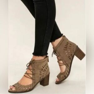 Vince Camuto Tarita Cutout Laceup Sandals